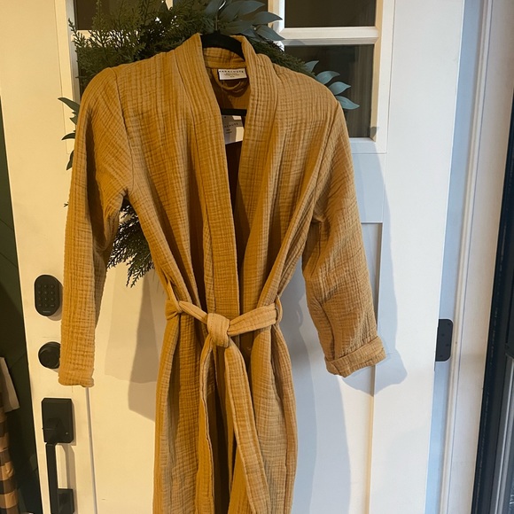 SOLD-Parachute cloud robe - Picture 3 of 6